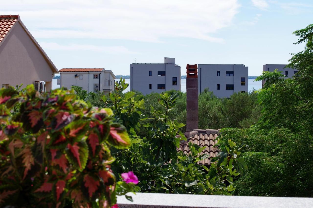 Apartment Nada Vir Exterior foto