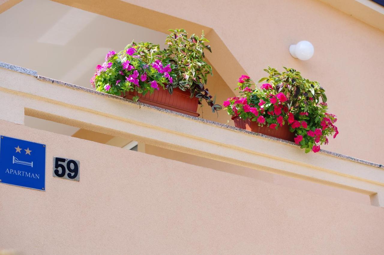 Apartment Nada Vir Exterior foto