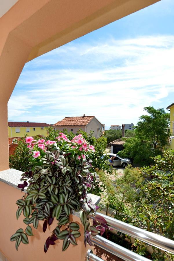 Apartment Nada Vir Exterior foto