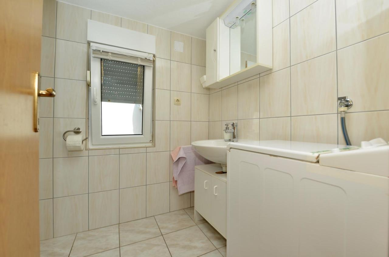 Apartment Nada Vir Exterior foto