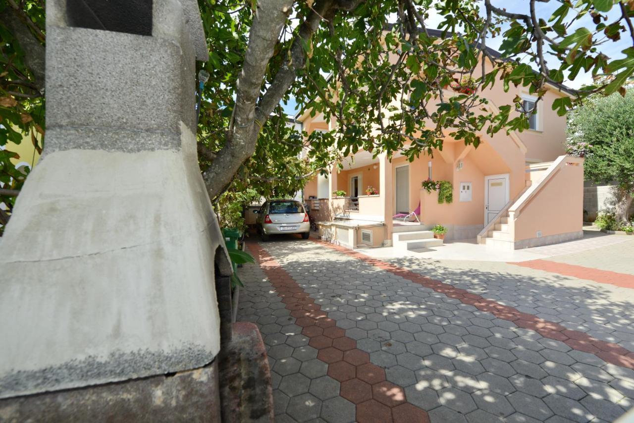 Apartment Nada Vir Exterior foto